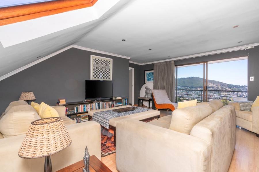 5 Bedroom Property for Sale in Oranjezicht Western Cape